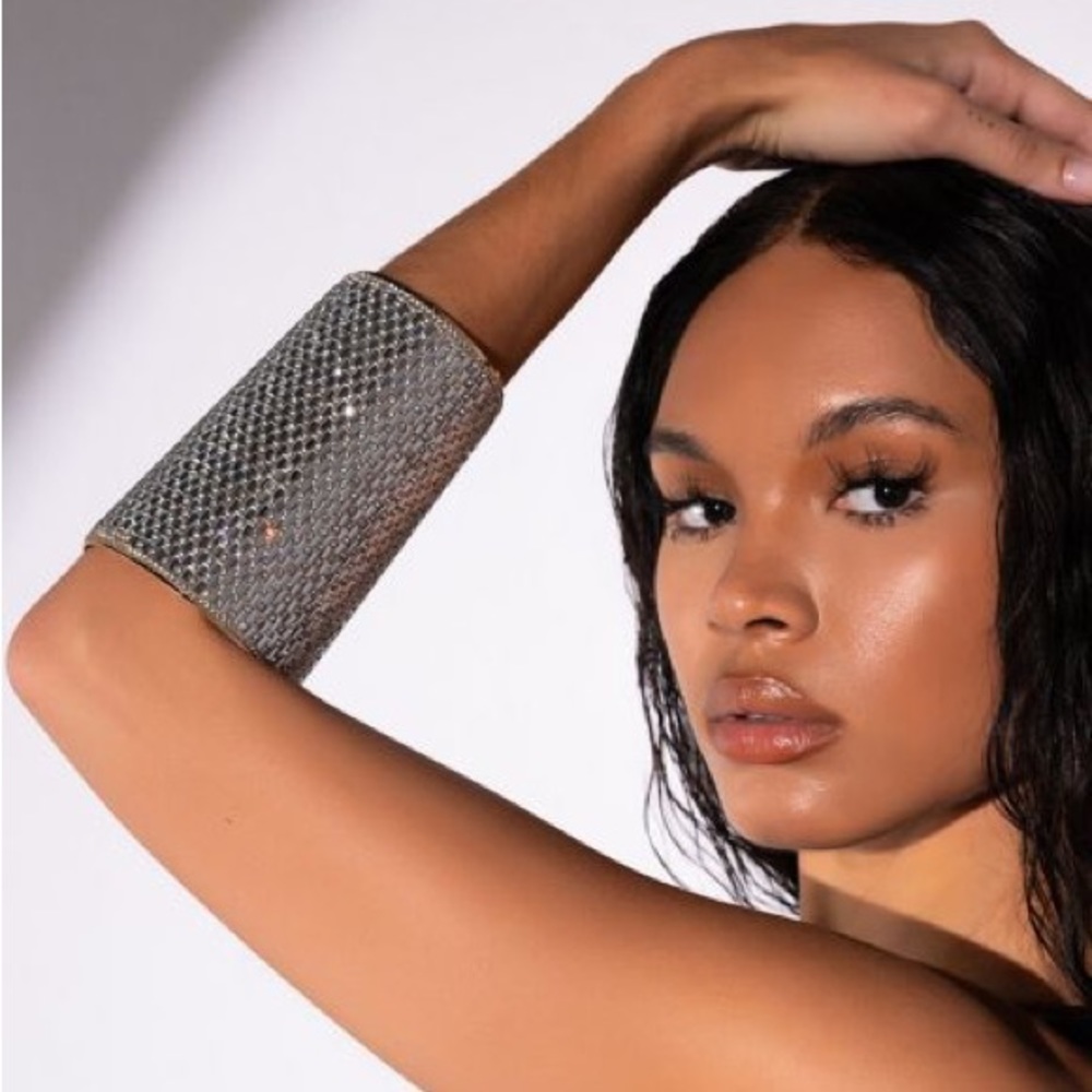 TONIGHT IS THE NIGHT RHINESTONE CUFF IN GOLD